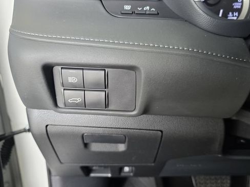 Used 2022 Toyota Highlander XSE FWD image 27