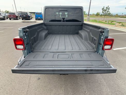 Used 2024 Jeep Gladiator Sport image 25