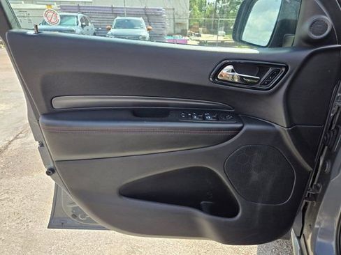 Used 2025 Dodge Durango GT image 13