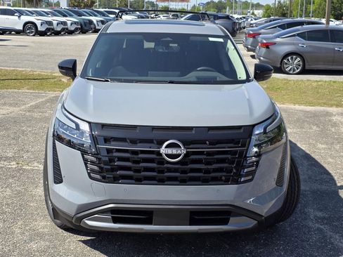 New 2026 Nissan Pathfinder Platinum image 3