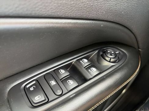 Used 2020 Jeep Compass Latitude w/ Popular Equipment Group AWD/4WD image 13