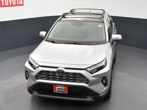 Used 2023 Toyota RAV4 Limited AWD/4WD image 32