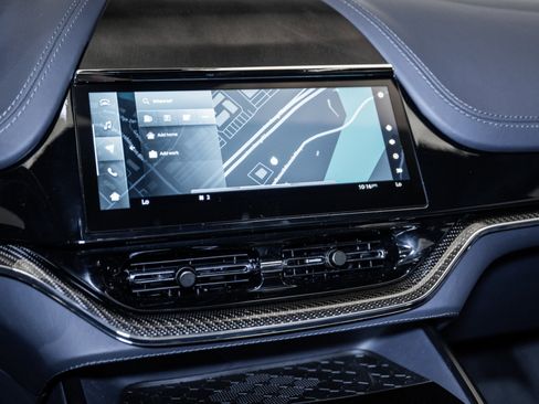 Used 2025 Aston Martin DBX 707 image 28