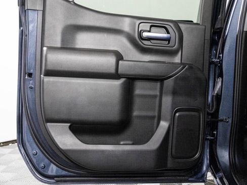 Used 2022 Chevrolet Silverado 1500 LT image 36