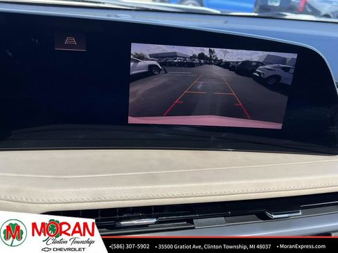 Used 2024 Cadillac XT4 Premium Luxury w/ Cold Weather Package FWD image 23