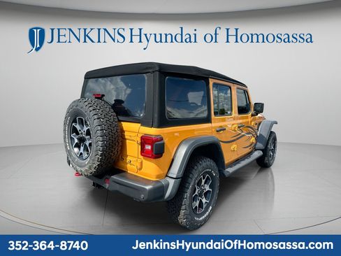 Used 2021 Jeep Wrangler Unlimited Rubicon AWD/4WD image 3