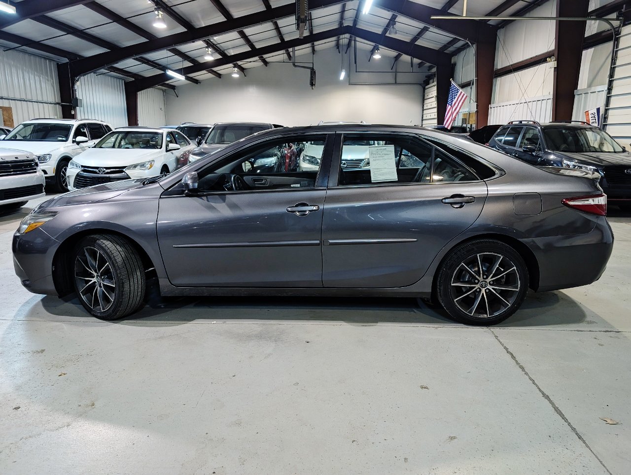 Used 2016 Toyota Camry XSE w/ Moonroof Package FWD image 6