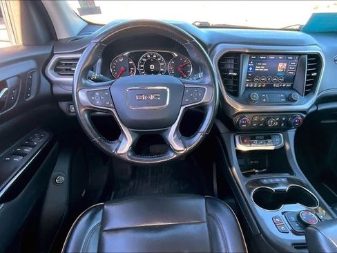 Used 2022 GMC Acadia AT4 w/ Technology Package image 8