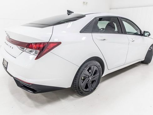 Used 2021 Hyundai Elantra SEL w/ Convenience Package image 7