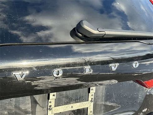 Used 2023 Volvo XC60 B5 Plus w/ Climate Package image 17