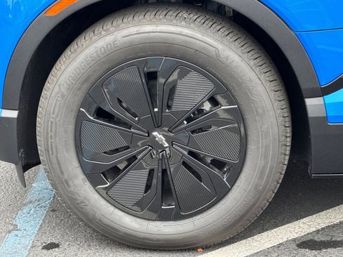 New 2026 Chevrolet Blazer EV LT image 24