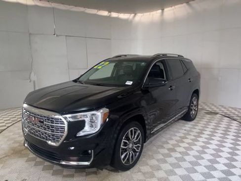 Used 2022 GMC Terrain Denali w/ LPO, Floor Liner Package AWD/4WD image 3
