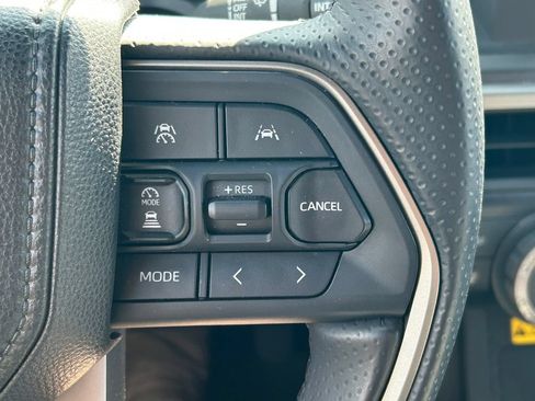 Certified 2025 Toyota 4Runner TRD Off-Road AWD/4WD image 40