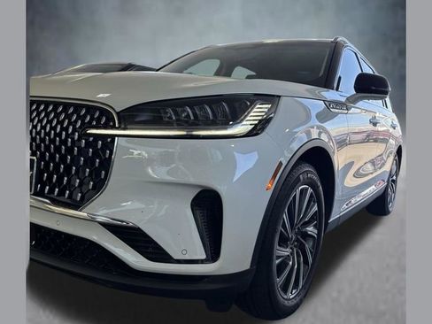 Used 2025 Lincoln Aviator 2WD w/ Equipment Group 101A image 1