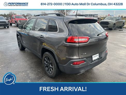 Used 2017 Jeep Cherokee Latitude w/ Safety/Convenience Group image 6