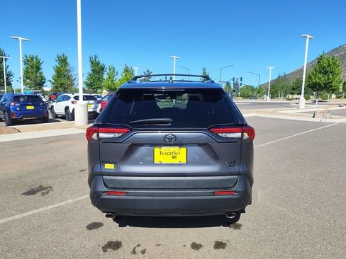 Used 2024 Toyota RAV4 XLE w/ Convenience Package AWD/4WD image 4