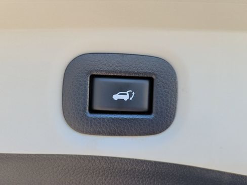 Used 2019 Nissan Rogue SV FWD image 11