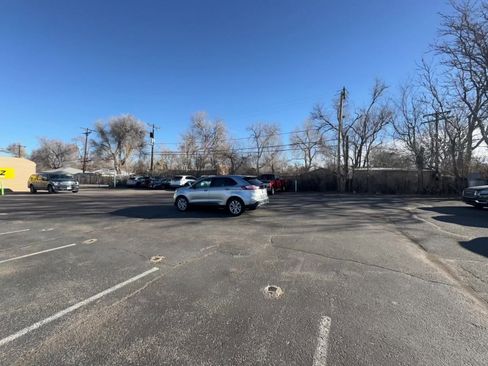 Used 2022 Ford Edge Titanium w/ Equipment Group 301A image 14