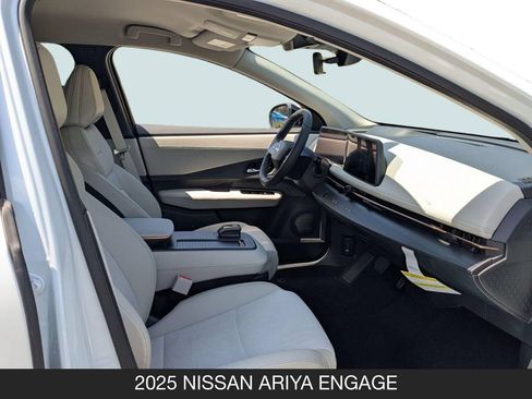 Used 2025 Nissan Ariya AWD image 22