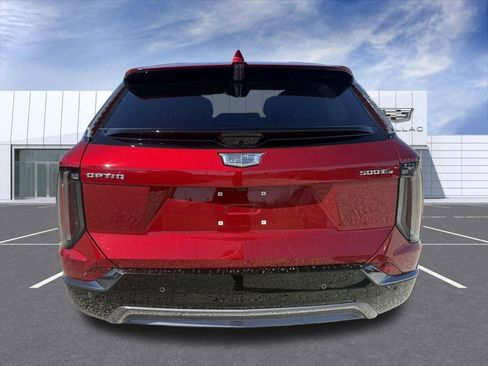 Certified 2025 Cadillac Optiq Sport 2 w/ LPO, Floor Liner Package image 12