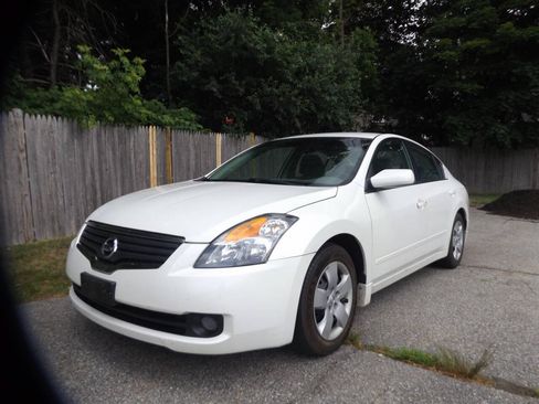 Used 2008 Nissan Altima 2.5 S w/ Emergency Aid Pkg FWD image 1