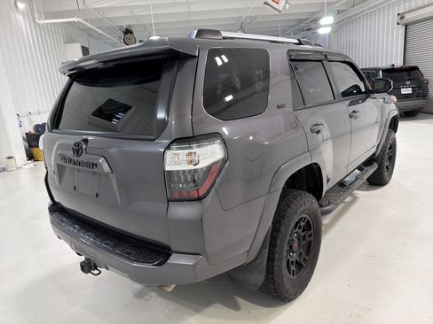 Used 2021 Toyota 4Runner SR5 AWD/4WD image 5