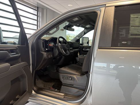 New 2026 Chevrolet Silverado 3500 LT w/ Trail Boss Package image 9