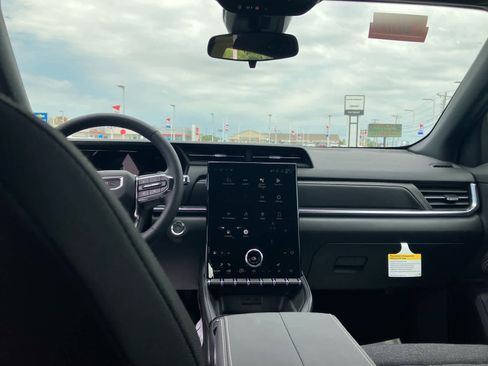 New 2026 GMC Terrain Elevation FWD image 32