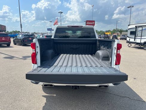 Used 2024 Chevrolet Silverado 1500 RST w/ Z71 Off-Road Package AWD/4WD image 24