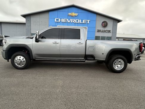 Used 2025 GMC Sierra 3500 Denali Ultimate image 4
