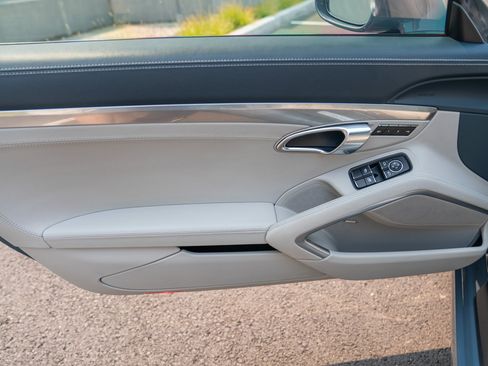 Certified 2017 Porsche 911 Carrera RWD image 10