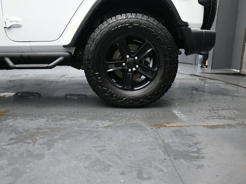 Used 2023 Jeep Wrangler Altitude image 14