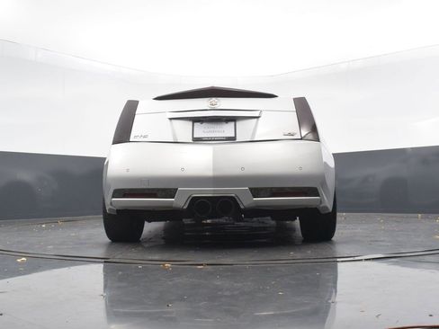 Used 2011 Cadillac CTS V image 40