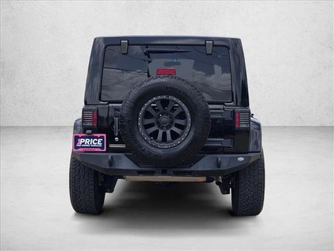 Used 2014 Jeep Wrangler Unlimited Sahara w/ Connectivity Group AWD/4WD image 6