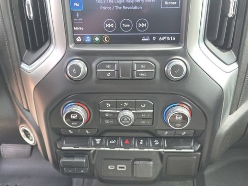 Used 2022 Chevrolet Silverado 2500 LT w/ Convenience Package AWD/4WD image 13