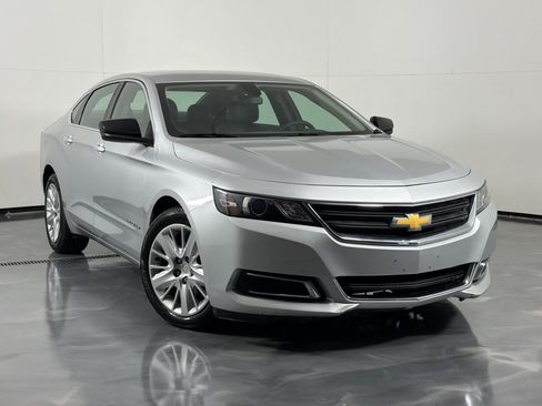 Used 2018 Chevrolet Impala LS FWD image 2