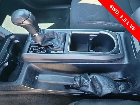 Used 2020 Toyota Tacoma TRD Sport image 28