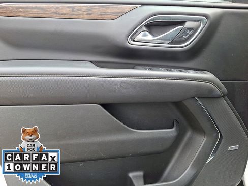Used 2023 Chevrolet Suburban Premier AWD/4WD image 14