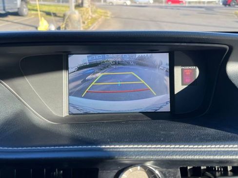 Used 2015 Lexus ES 300h image 33