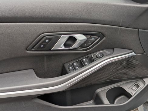 Used 2025 BMW 330i Sedan image 14