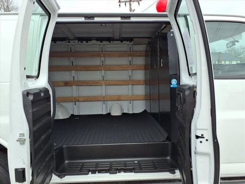 Used 2024 Chevrolet Express 2500 w/ Driver Convenience Package RWD image 9