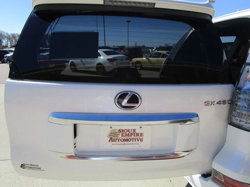 Used 2021 Lexus GX 460 Luxury w/ Off Road Package AWD/4WD image 15