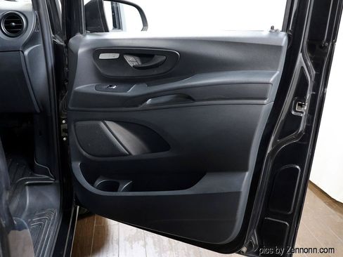 Used 2016 Mercedes-Benz Metris image 28