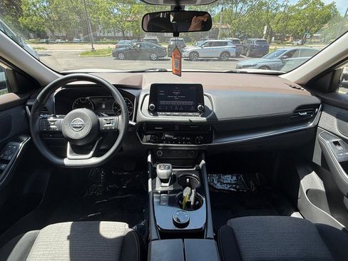 Used 2021 Nissan Rogue SV AWD/4WD image 15