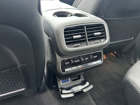 Certified 2025 Mercedes-Benz GLS 450 4MATIC image 27