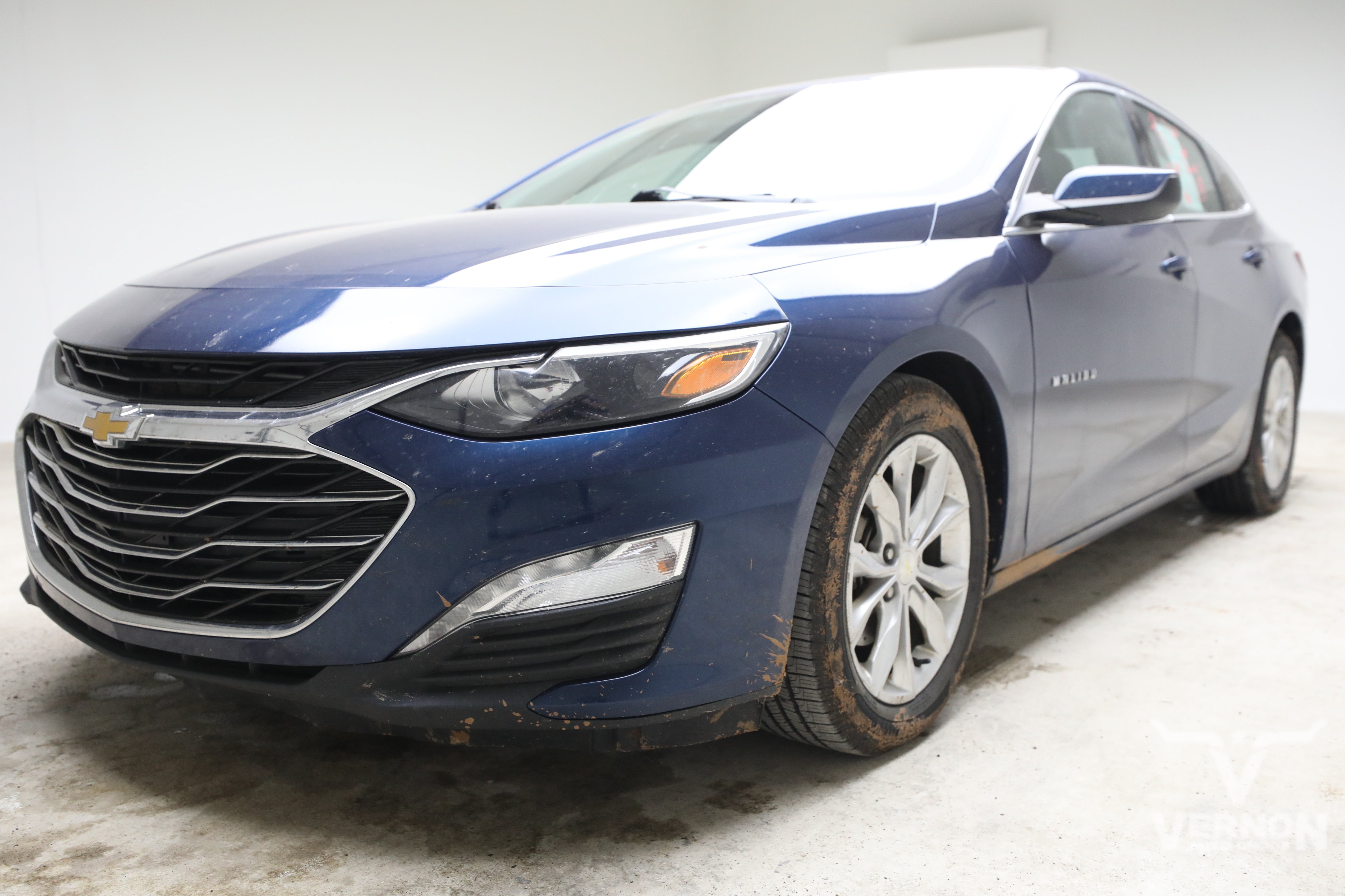 Used 2019 Chevrolet Malibu LT FWD image 1
