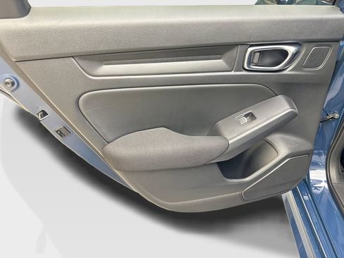 Used 2025 Honda Civic Sport image 38