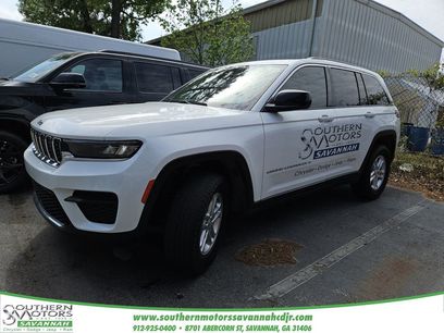 Used 2023 Jeep Grand Cherokee Laredo w/ Luxury Tech Group I