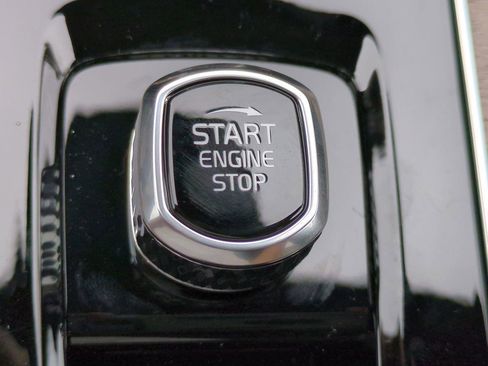 New 2026 Volvo XC90 B6 Plus w/ Protection Package Premier image 27