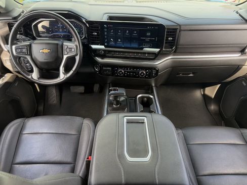 Used 2022 Chevrolet Silverado 1500 LTZ w/ LTZ Convenience Package II image 12
